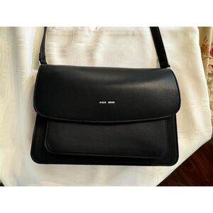 Pixie Mood black cross body vegan leather